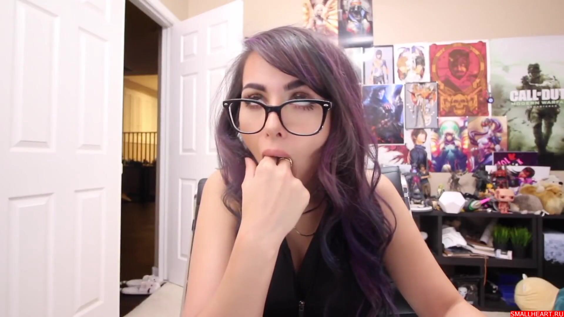 How vigorously would you fuck SSSniperwolf's face?, Celebs, porn, gif,...